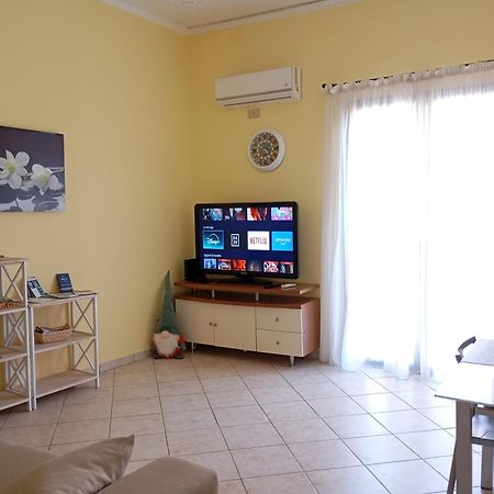 A Casa Di Ste - Vicino Aeroporto Falcone Borsellino Карини Екстериор снимка